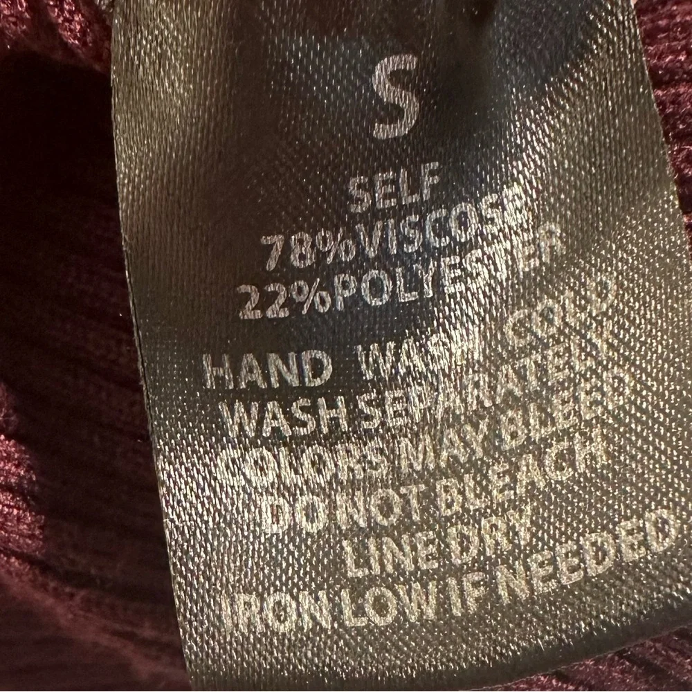 Windsor Burgundy Deep Maroon Red Twist Front Ribbed Knit Mini Dress - Picture 7 of 7